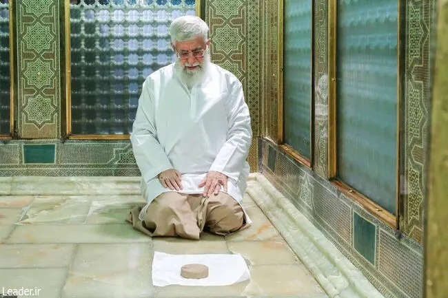 پیکر مطهر امام شهید امت به همراه خانواده در جوار شمسالشموس(ع) آرام گرفت